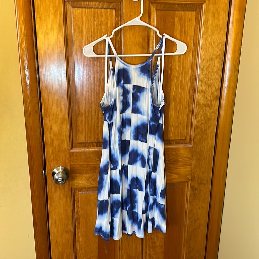 RVCA size M blue and white dress